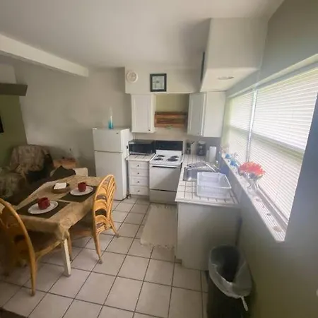 Private Large Studio 19-Directly Across From Beach St. Pete Beach Exterior photo