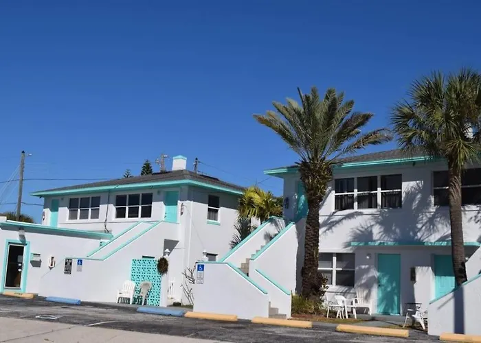 Private Large Studio 19-Directly Across From Beach